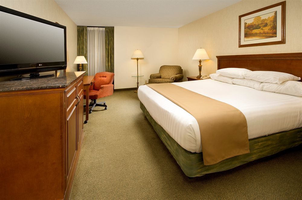 Drury Inn & Suites St. Louis-Southwest Valley Park ภายนอก รูปภาพ